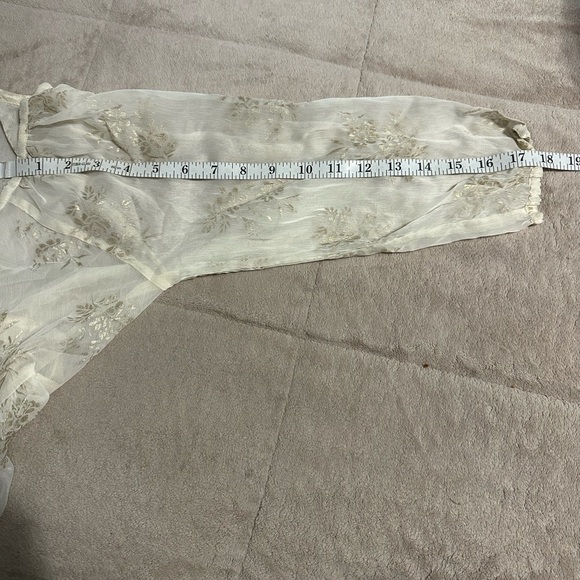 Abercrombie & Fitch Sheer Blouse Size XS Babydoll Cream NWT - Picture 8 of 9